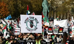 Des dizaines de milliers de personnes participent à Londres à une "Marche nationale pour la Palestine" le 11 novembre 2023 