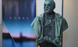 Une statue d'Alfred Nobel, à Stockholm, le 5 octobre 2026 en Suède