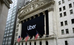 La banniÚre d'Uber barre la façade de la Bourse de New York, le 10 mai 2019