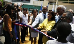 Vendredi 12 décembre 2009 - Inauguration du collège Jules Reydellet à Saint-Denis (Photo D.R.)