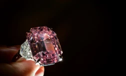 Le Pink Legacy, un diamant rose de 18.96 carats, le 8 novembre 2018