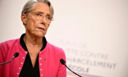 La PremiÚre ministre Elisabeth Borne lors d'une conférence de presse sur le harcÚlement scolaire, le 27 septembre 2023 à Paris