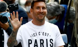 La superstar du foot Lionel Messi arrive à l'hôtel Royal Monceau à Paris, le 10 août 2021