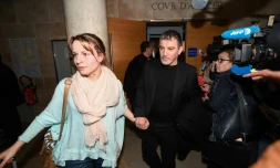 Henri Bartolo (c) un des accusé quitte le tribunal après avoir été acquitté à Aix-en-Provence, le 5 avril 2019