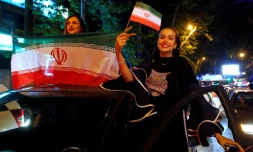 Des supportrices iraniennes fêtent la victoire de leur sélection face au Maroc lors du Mondial, le 15 juin 2018 à Téhéran