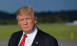 Le président américain Donald Trump, sur le tarmac de l'aéroport de Morristown, le 15 septembre 2017 dans le New Jersey