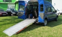 Nouveau véhicule dédié aux personnes à mobilité réduite