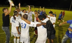 Les footballeurs de l'association jeunesse de Petite-Île accèdent en D1P (Photo service communication - mairie de la Petite Île)