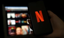 Les abonnés de Netflix en France pourront regarder les chaînes de TF1 et les contenus de TF1+ sur la plateforme américaine à compter de l'été 2026, en vertu d'un partenariat inédit entre le géant du streaming et le groupe audiovisuel français
