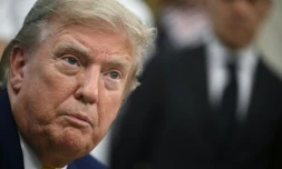 Le président américain Donald Trump s'adresse à la presse dans le bureau ovale de la Maison Blanche, à Washington, le 18 juin 2025