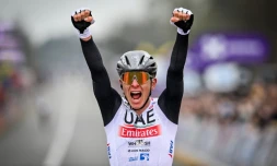 Le Slovène Tadej Pogacar, victorieux du Tour des Flandres, le 2 avril 2023 à Oudenaarde