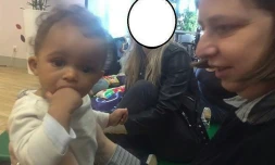 La petite Vanille, un an, en compagnie d'une personne non identifiée, sur une image fournie par la police