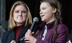 Greta Thunberg prononce un discours à Bruxelles lors d'une manifestation pour l'urgence climatique, le 21 février 2019