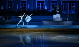 Le ballet de la Scala lors d'un spectacle nocturne aux Bagni Misteriosi à Milan, le 12 juillet 2021