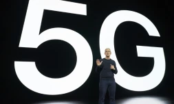 Tim Cook, patron d'Apple, annonce l'arrivée de la 5G dans les smartphones de la marque, le 13 octobre 2020 à Cupertino, en Californie