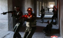 Des soldats nord-coréens à l'entraênement dans l'ouest de la Corée du Nord, le 2 octobre 2024