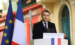 Le président Emmanuel Macron prononce un discours lors de l'hommage au préfet Claude Erignac le 6 février 2018 à Ajaccio