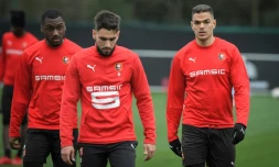 L'attaquant de Rennes Hatem Ben Arfa (d) lors d'un entraînement, le 6 mars 2019 à la Pivardière