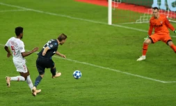 Le gardien de l'AS Monaco Diego Benaglio s'incline pour la 4e fois sur un but de Ruud Vormer du FC Bruges Ă Louis-II, le 6 novembre 2018