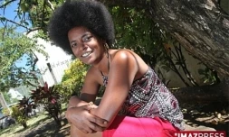 Christine Salem du groupe de maloya Salem tradition