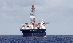 Mercredi 3 Février 2010

 plate-forme pétrolière au large de La Réunion