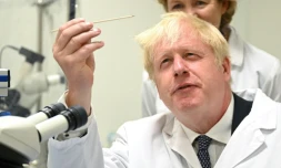 Boris Johnson lors d'une visite au Francis Crick Institute de Londres le 11 juillet, sa première apparition publique depuis sa démission comme chef du parti conservateur le 7 juillet