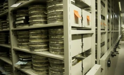 Des bobines de films soigneusement entreposées sur le site de Packard de la Bibliothèque du Congrès américain, le 10 février 2011 à Culpeper, en Virginie