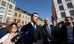 Le président du Rassemblement National Jordan Bardella, au centre, le 5 mars 2026, à Lille