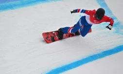 Le Français Maxime Montaggioni vainqueur du banked slalom SB-UL le 11 mars 2022 au Zhangjiakou Genting Snow Park, lors des jeux paralympiques de Pékin 2022 en Chine