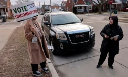 Aruba Obeid (gauche) à Dearborn le 27 février 2024