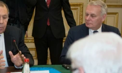 Le ministre russe des Affaires étrangÚres Sergei Lavrov et son homologue français Jean-Marc Ayrault à Paris, le 3 mars 2016