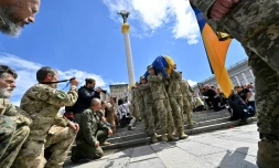 Funérailles d'un soldat ukrainien tué au combat, à Kiev, le 22 juin 2022