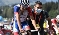 Le leader de la Groupama-FDJ Thibaut Pinot à l'arrivée de la cinquiÚme étape du Critérium du Dauphiné, le 16 ao?"t 2020 à MegÚve