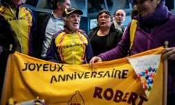 Le cycliste Robert Marchand fĂȘte ses 107 ans lors d'une petite balade Ă vĂ©lo en ArdĂšche le 26 novembre 2018