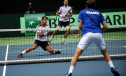 Les Croates Ivan Dodig et Marin Cilic face à la paire française Pierre-Hugues Herbert et Nicolas Mahut en demi-finale de Coupe Davis, le 17 septembre 2016 à Zadar