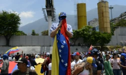 Manifestants anti-gouvernementaux le 1er Mai Ă Caracas