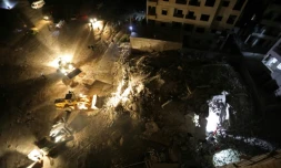 Décombres d'un immeuble qui s'est effondré après des frappes du régime syrien à Idleb, dans le nord-ouest du pays, le 4 février 2018