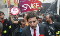 Laurent Brun (c), représentant de la CGT-Cheminots, lors d'une manifestation à Paris contre la réforme ferroviaire en mai 2018