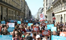 Manifestation à Paris dans le cadre de la "fête à Macron" le 5 mai 2018
