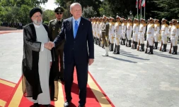 Le président iranien Ebrahim Raïssi accuillant son homologue turc Recep Tayyip Erdogan à Téhéran, le 19 juillet 2022