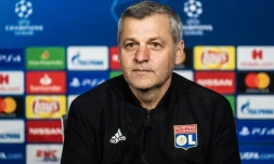 L'entraîneur de Lyon Bruno Genesio en conférence de presse le 18 février 2019 veille du match face au FC Barcelone en Ligue des champions