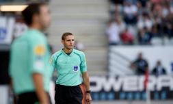 L'arbitre Mehdi Mokhtari lors d'un match de Ligue 1 entre Nancy et Nice, au stade Marcel Picot de Tomblaine, le 26 septembre 2016