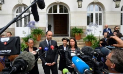 Le gouvernement donne des gages aux déçus