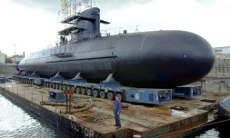 Le sous-marin ScorpÚne, un submersible à propulsion conventionnelle destiné à l'interception des sous-marins et des navires de surface construit par DCN à Cherbourg, le 21 octobre 2003 à Cherbourg