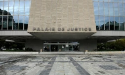 L'entrée du tribunal d'Annecy le 12 septembre 2012