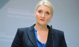 La ministre de l'Intérieur slovÚne Vesna Gyorkos Znidar, lors d'une conférence de presse à Ljubljana le 22 octobre 2015