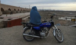Les autorités talibanes de la ville d'Hérat, dans l'ouest de l'Afghanistan, ont interdit aux hommes et femmes de manger ensemble au restaurant