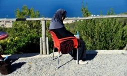 Linda, une Algérienne mÚre de trois enfants, abandonnée par son mari lorsqu'elle a appris qu'elle avait un cancer de sein, à Alger le 15 novembre 2017