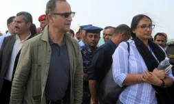 Le chef des observateurs de l'ONU, le général à la retraite Patrick Cammaert, en visite au port de Hodeida, ville de l'ouest du Yémen où une trêve est en vigueur depuis plus d'une semaine