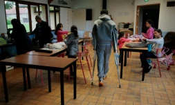 Des réfugiés dans un centre d'accueil à Cergy le 16 septembre 2015